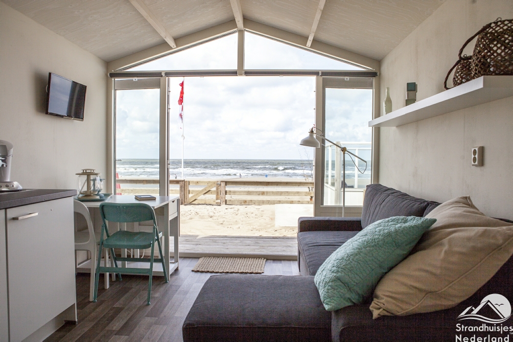 Uitzicht-huisje-aan-zee-Wijk-aan-Zee.jpg